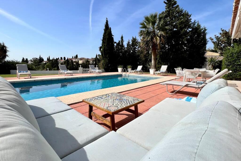 Villa Scenic With Private Pool - Sleeps 8 มิฮาส ภายนอก รูปภาพ